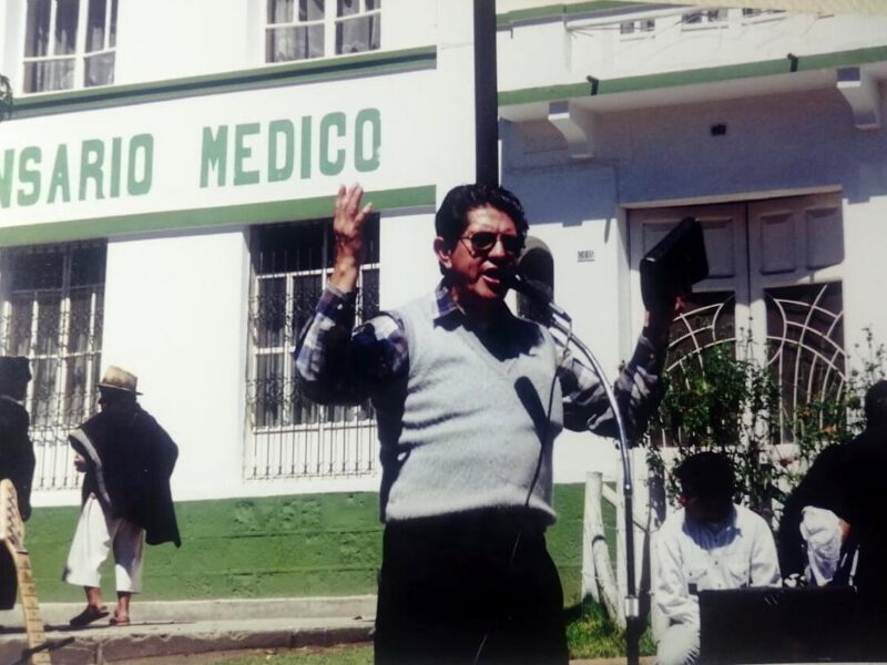 Predicando en las calles de Otavalo